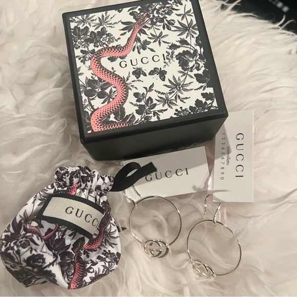 Gucci Britt Silver GG Signature Loop Earrings*NWT - Picture 7 of 7